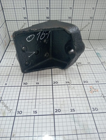 Кронштейн левый 270 701.10.00.016-1 фото 1