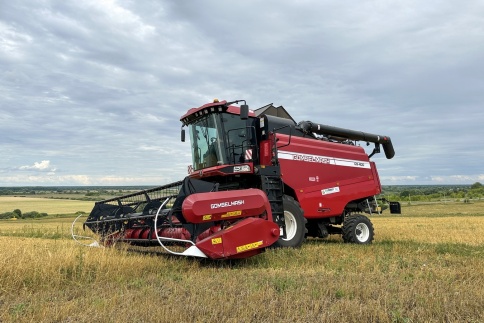 Комбайн зерноуборочный GS400 фото 2