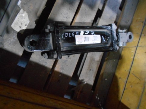 Гидроцилиндр 1026897 (37 ТР 08-137 ) фото 1