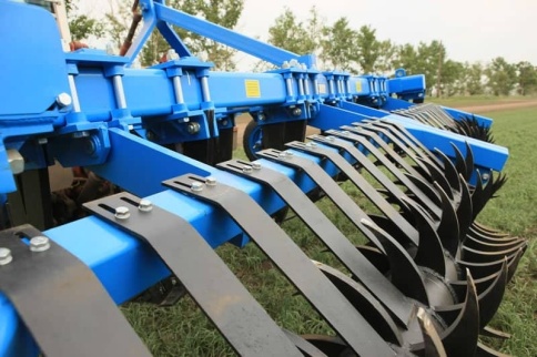 Плуги чизельные SVAROG фото 2